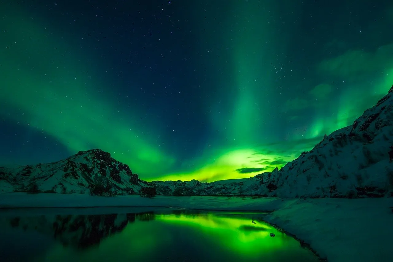 Aurora Borealis the seven natural wonders of the world