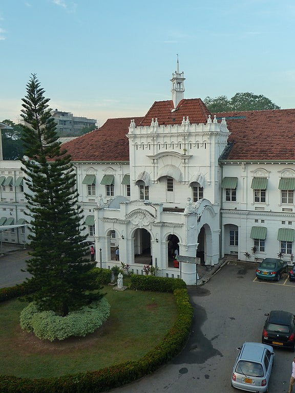 National Hospital of Sri Lanka a biggest Hospital in the world