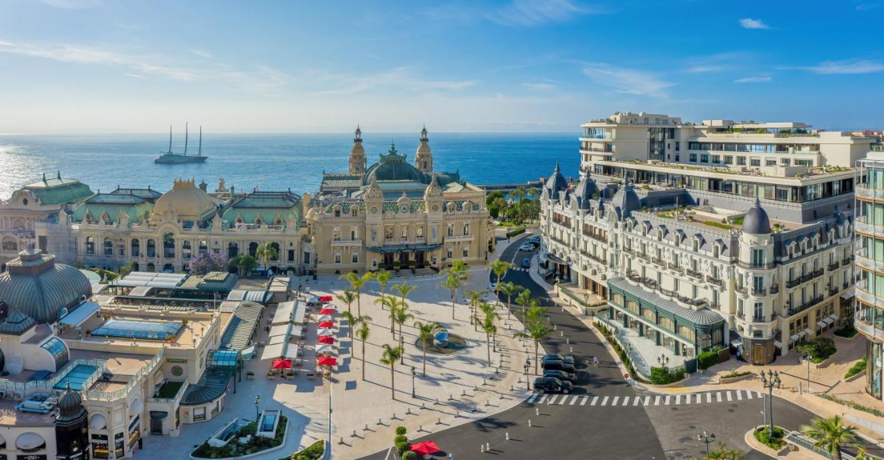 Hotel de Paris one of the most luxurious 7 star hotels in the world
