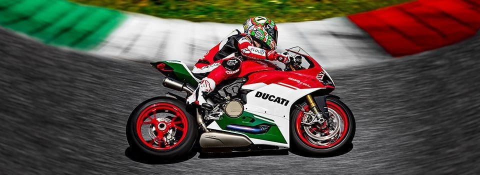 Top 10 Fastest Motorcycles in the World 2025 4 Ducati 1299 Panigale R: 325 km/h