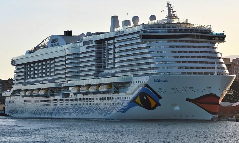 Top 10 Biggest Ships In The World 2025 3 AIDAnova new