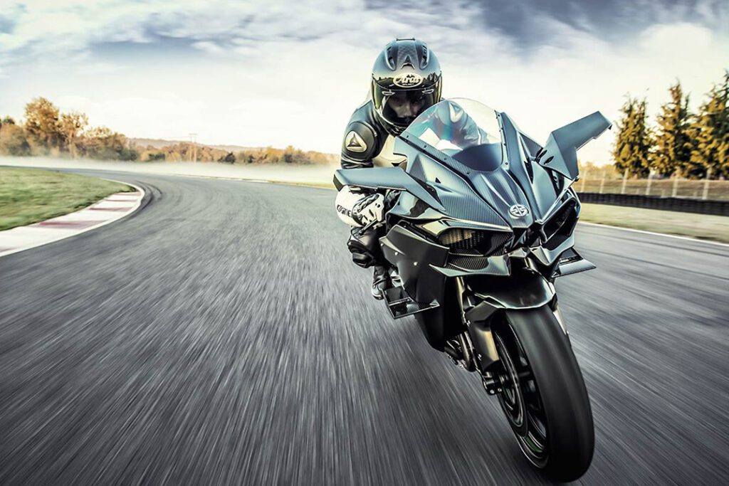 Kawasaki Ninja H2R the fastest motor bike in the world