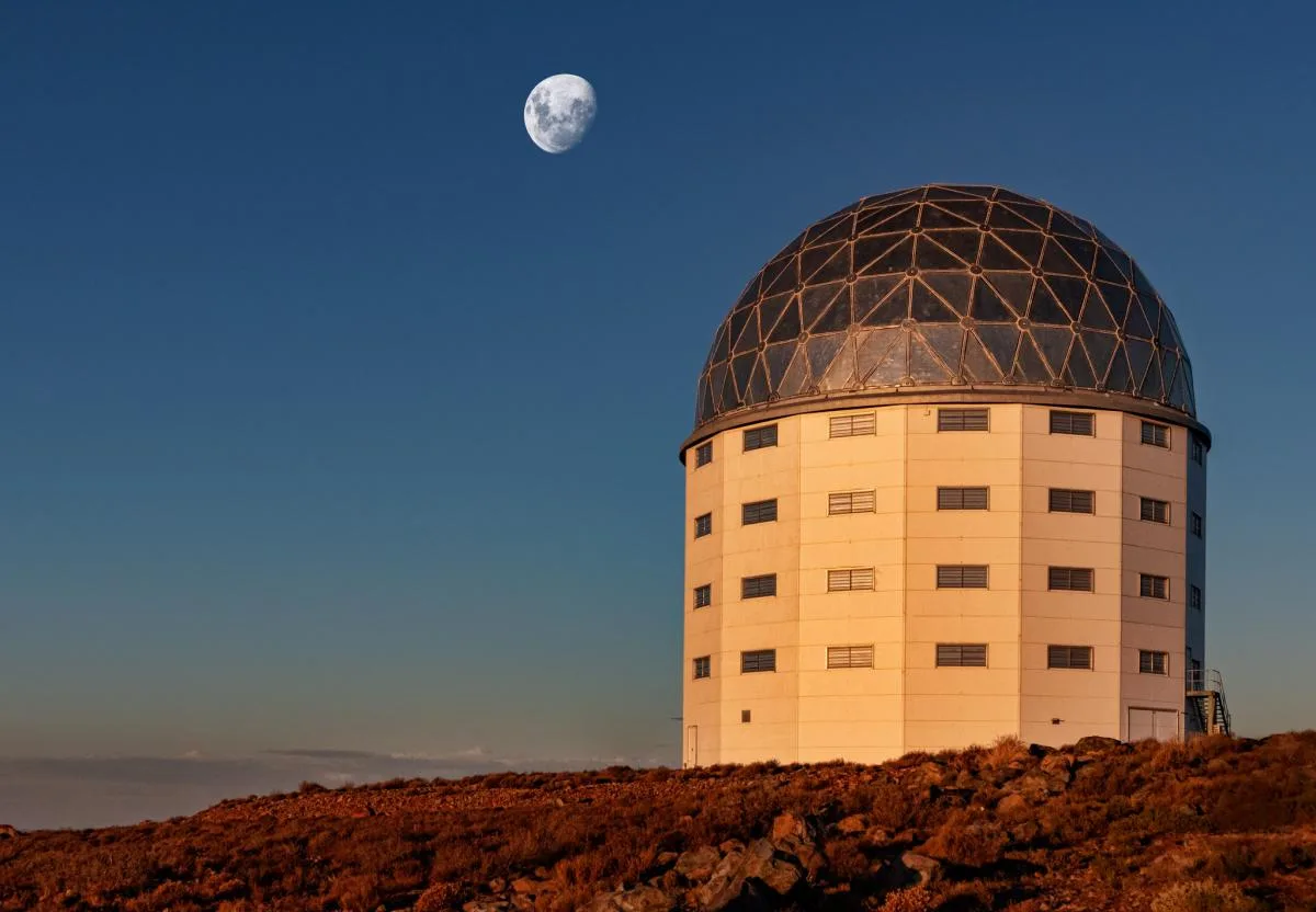 South African Large Telescope (Salt)